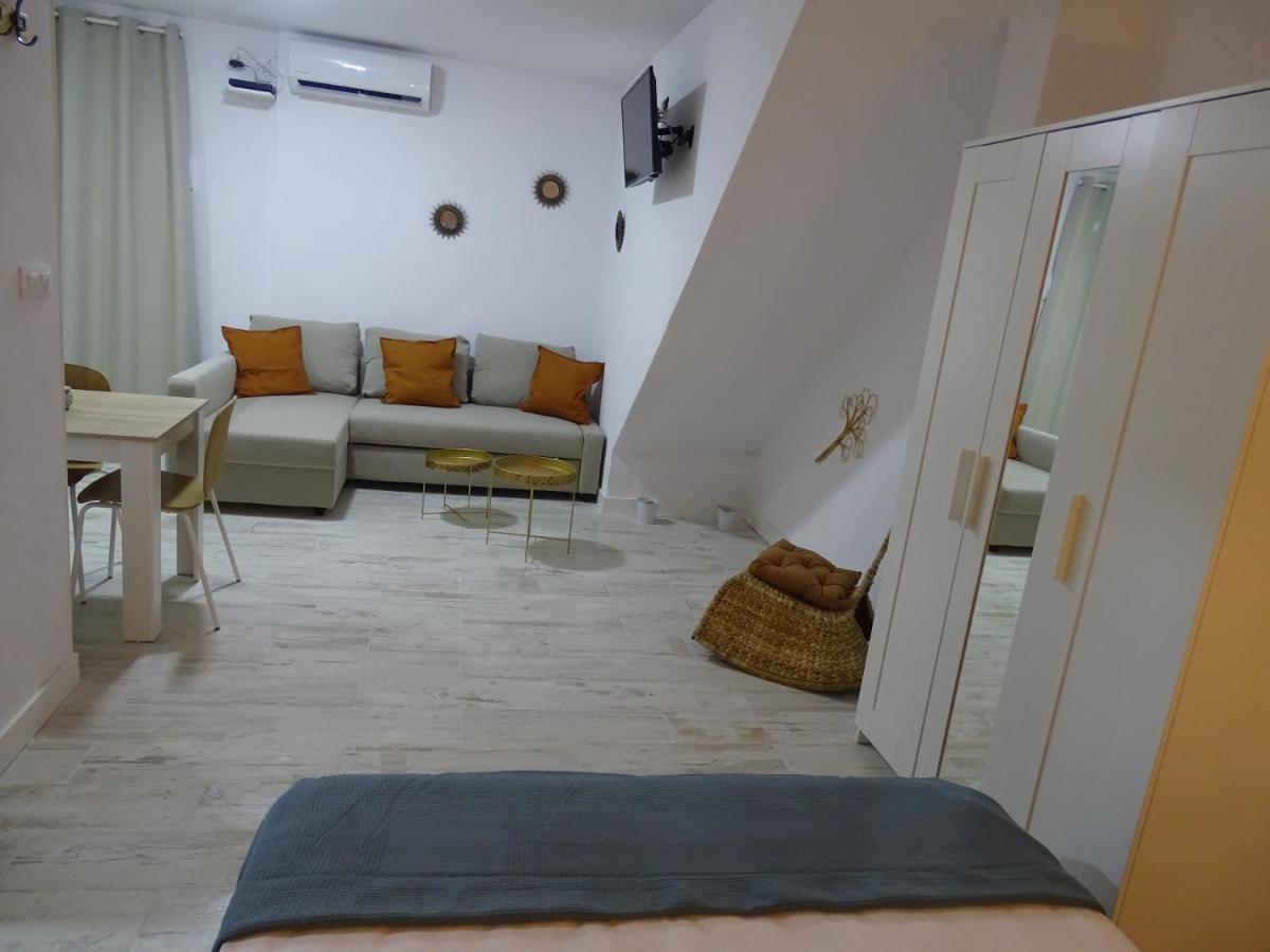 Casasjerezanas Loft Aitana Apartment เฮเรซ เด ลาฟรอนเตรา ภายนอก รูปภาพ